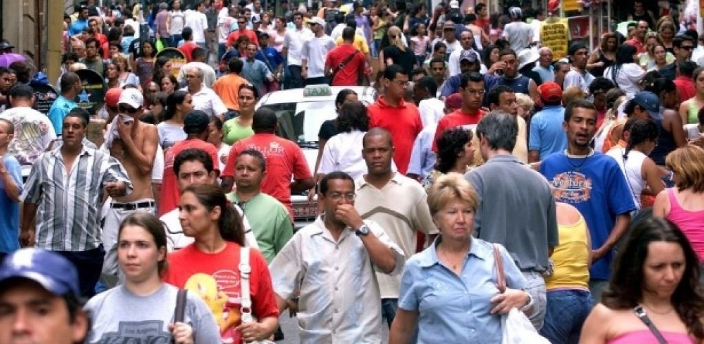 Mais da metade dos brasileiros entre 30 e 40 anos estão inadimplentes