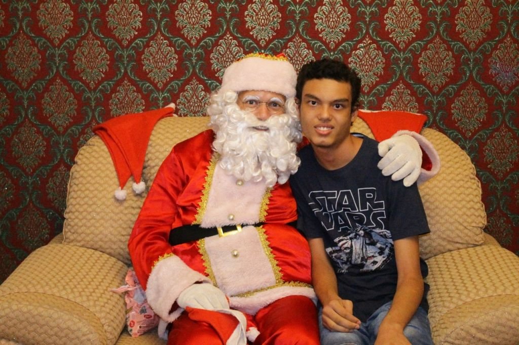 O bom velhinho continua recebendo visita em sua casa. E você, já fez a sua?