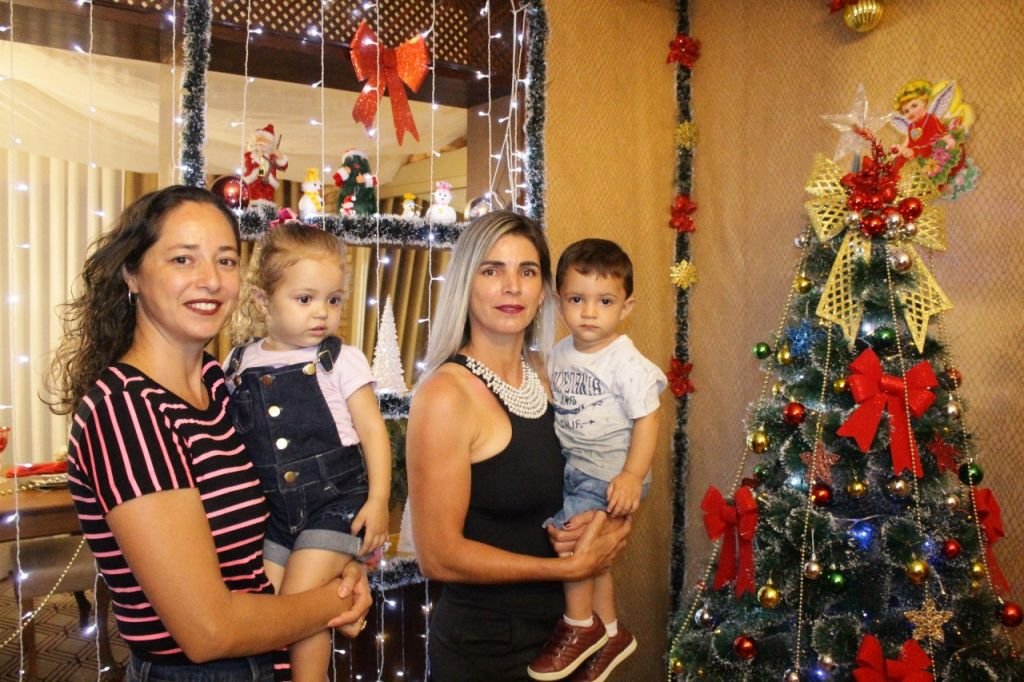 O bom velhinho continua recebendo visita em sua casa. E você, já fez a sua?