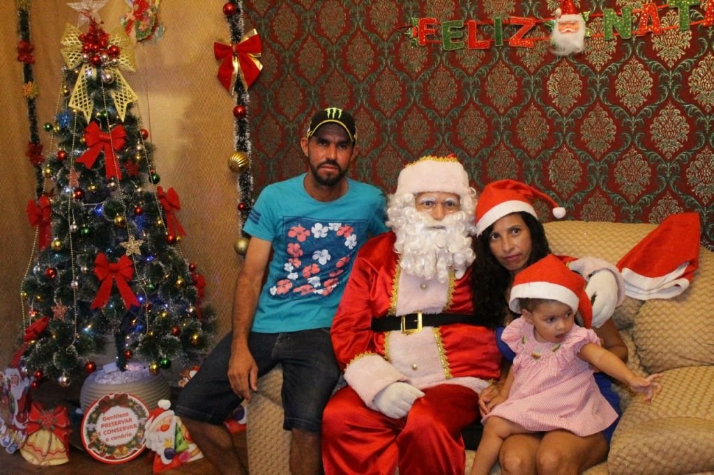 O bom velhinho continua recebendo visita em sua casa. E você, já fez a sua?