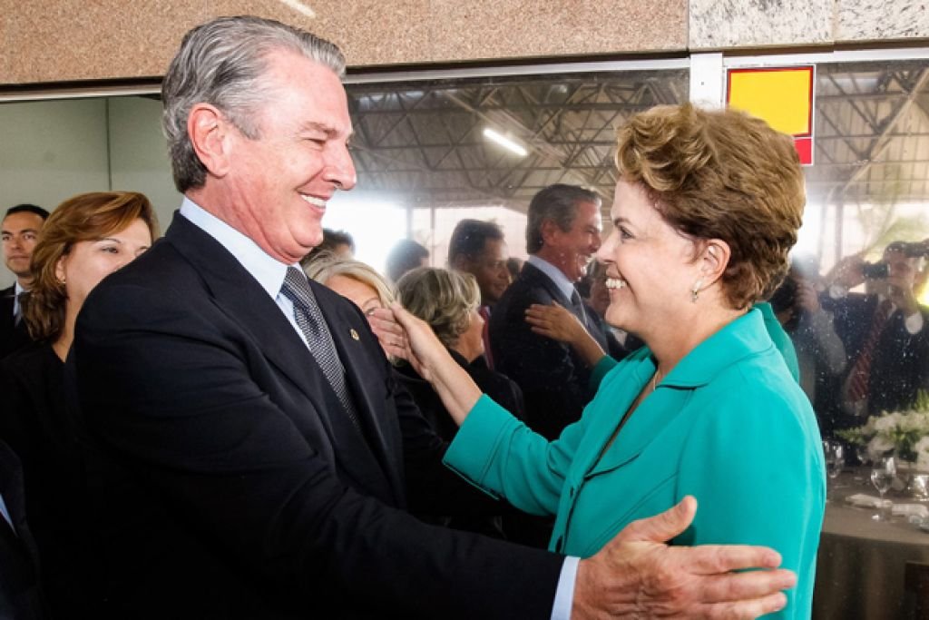 Economia melhorou com afastamento de Collor. O mesmo aconteceria se Dilma saísse?