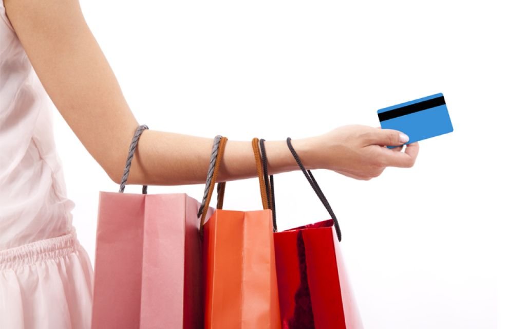 Aprenda o melhor jeito de fazer suas compras e nunca mais feche o mês no vermelho!