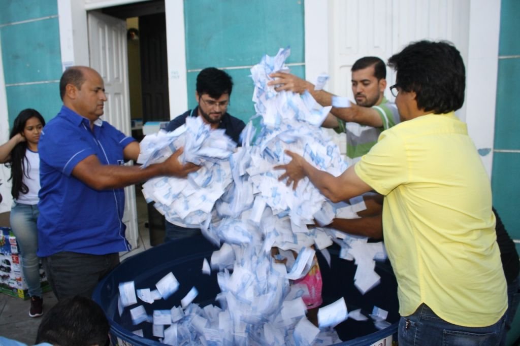 SORTEADOS OS GANHADORES DA CAMPANHA DA CDL NATAL PREMIADO É NO COMÉRCIO DE BRUMADO