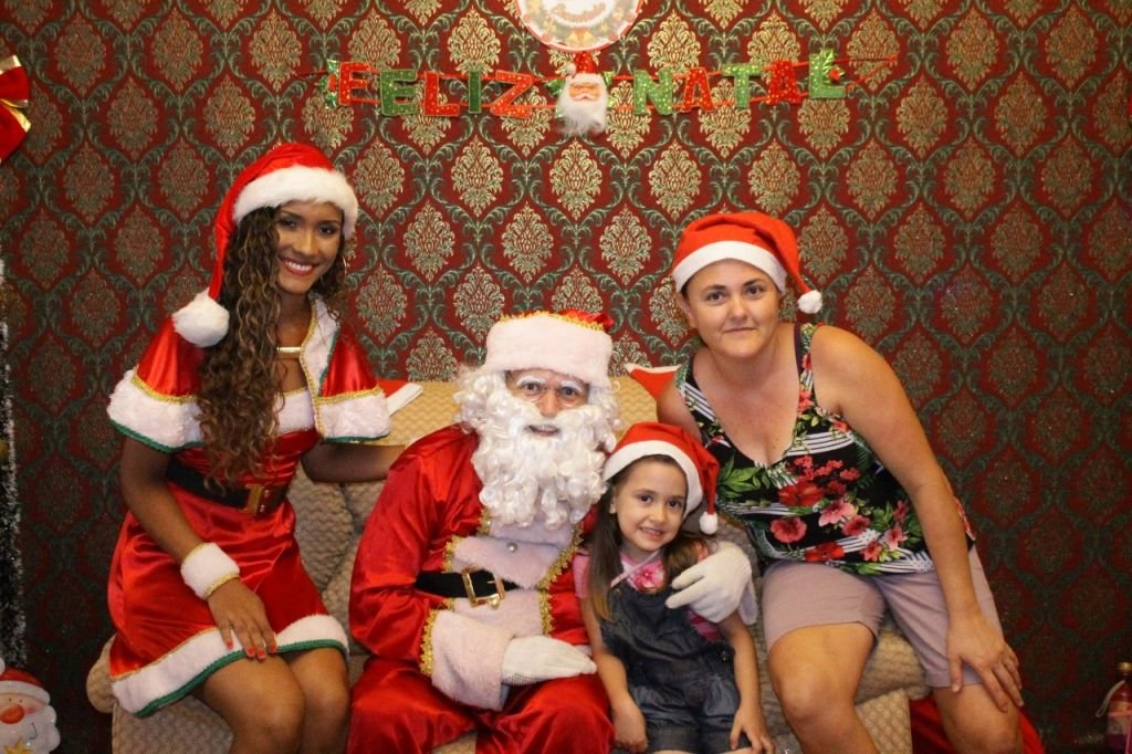 A alegria continua na casa do papai noel!