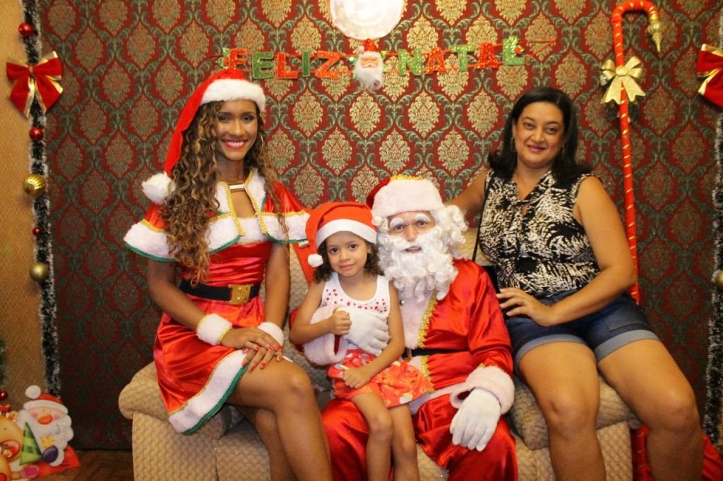 A alegria continua na casa do papai noel!