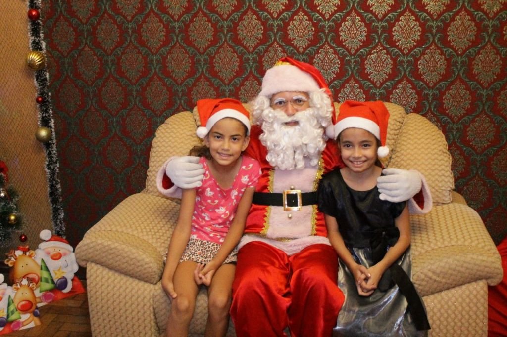 A alegria continua na casa do papai noel!