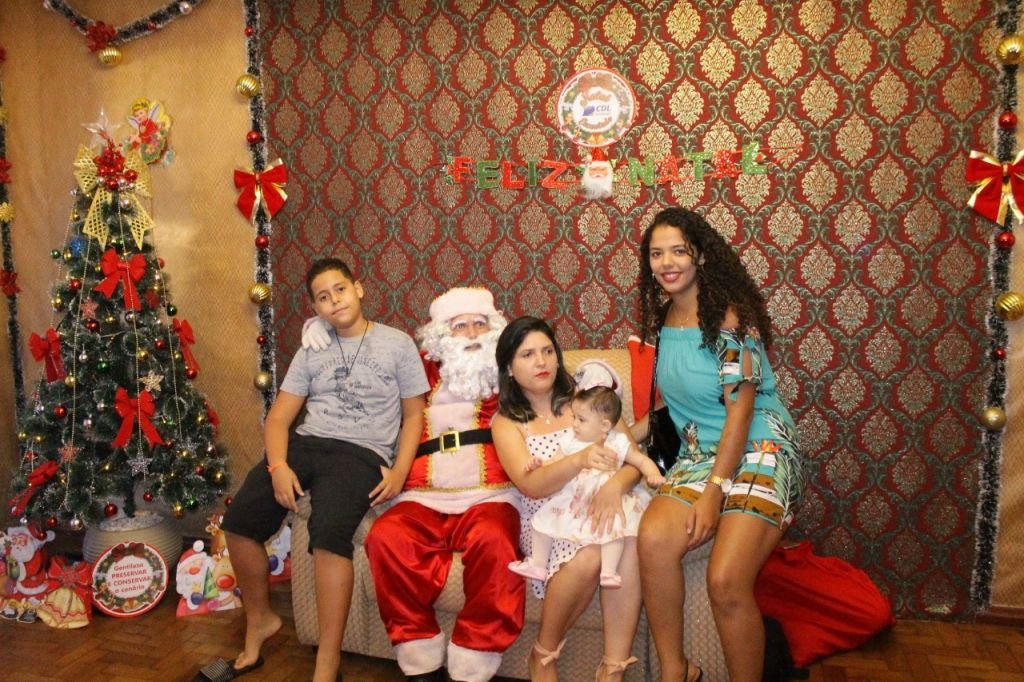 A alegria continua na casa do papai noel!