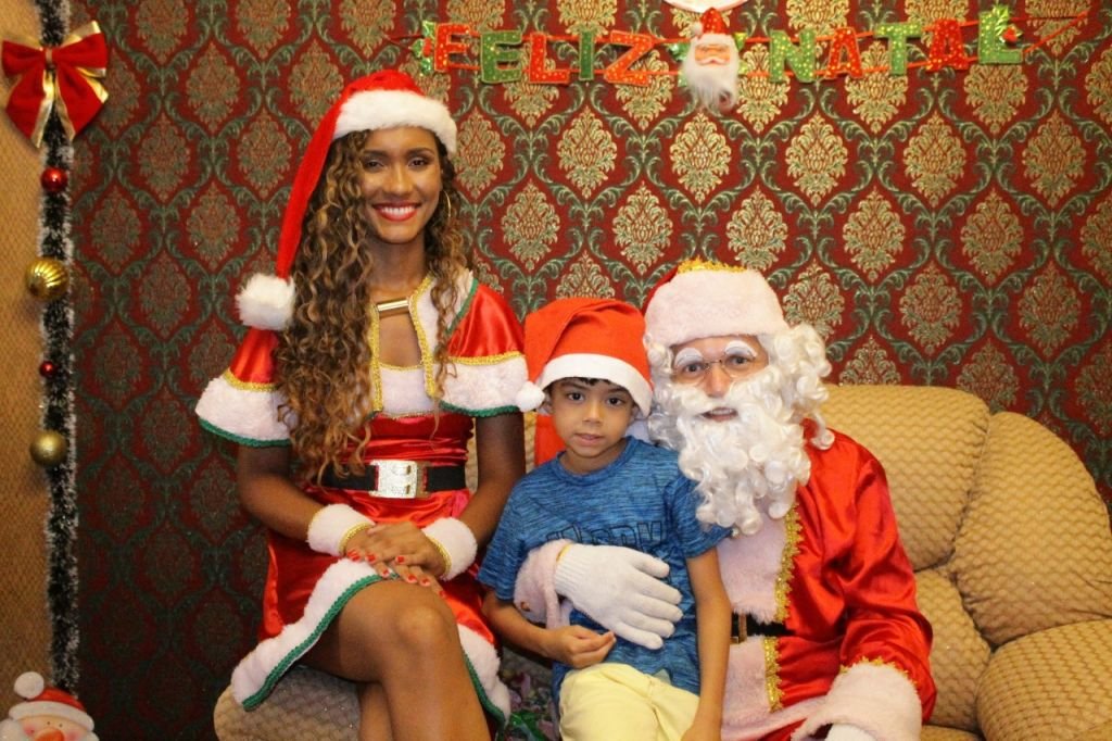A alegria continua na casa do papai noel!