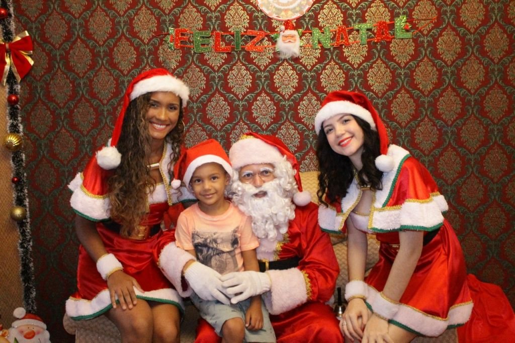 A alegria continua na casa do papai noel!