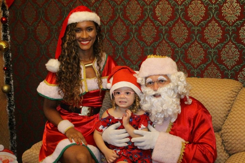 A alegria continua na casa do papai noel!