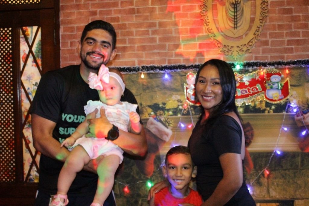 A alegria continua na casa do papai noel!
