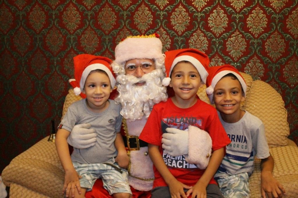 A alegria continua na casa do papai noel!