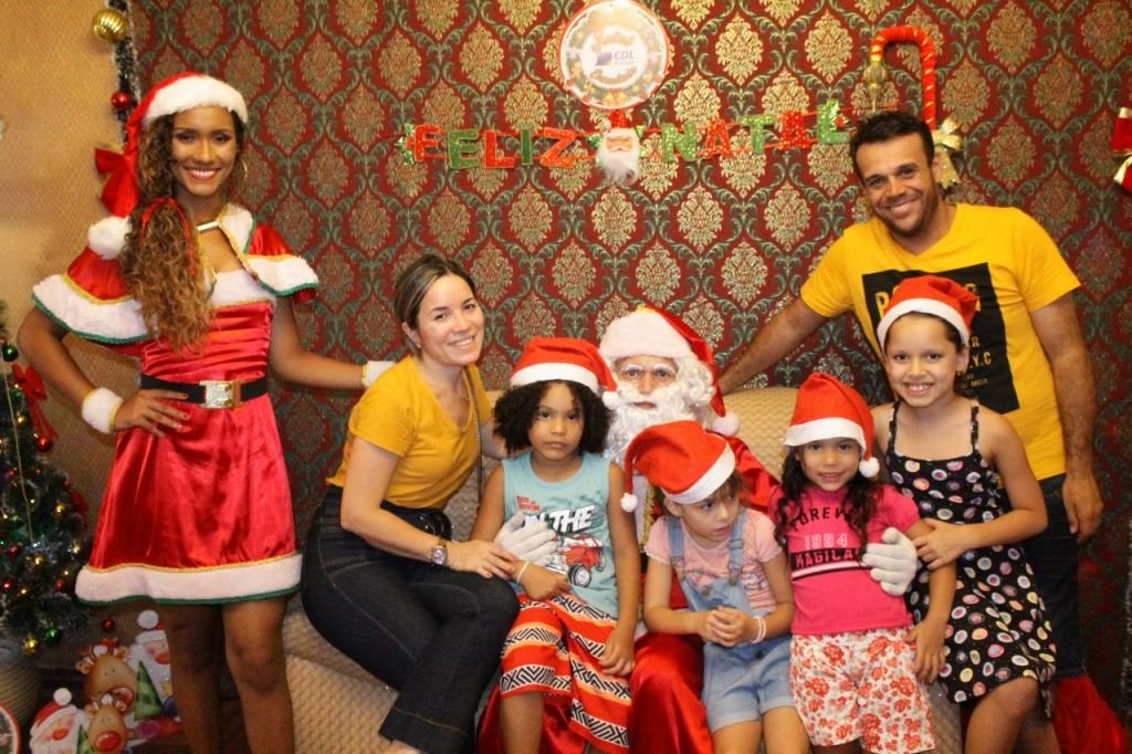 Visitas à Casa do Papai Noel continuam!