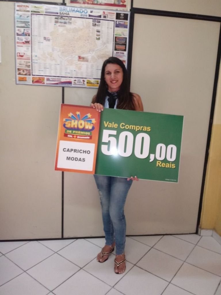 Ganhadores dos vale-compras que participaram da Campanha Show de Prêmios CDL + Brumado