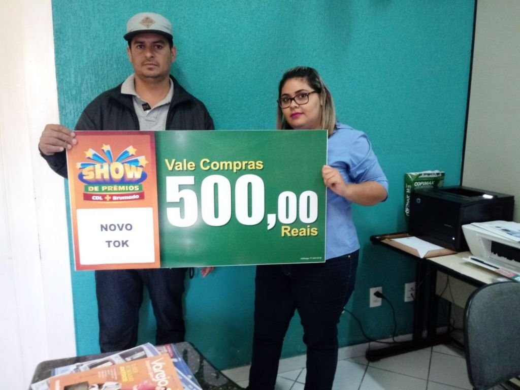 Ganhadores dos vale-compras que participaram da Campanha Show de Prêmios CDL + Brumado