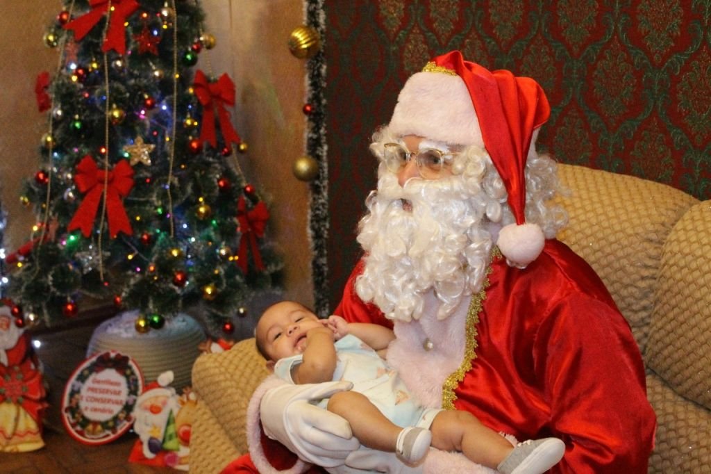 CDL de Brumado apresenta a Casa do Papai Noel