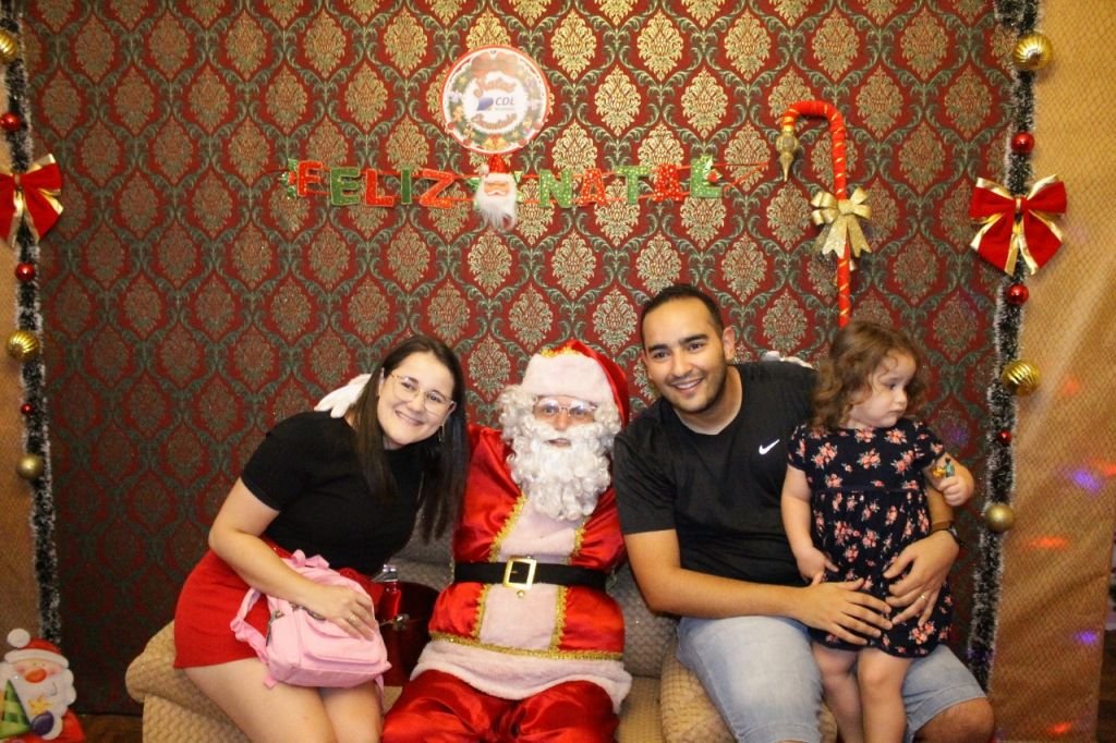 CDL de Brumado apresenta a Casa do Papai Noel